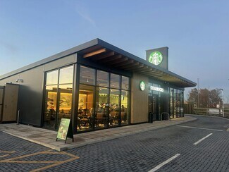 Plus de détails pour 100 Sir Henry Lee Crescent, Aylesbury - Local commercial à vendre