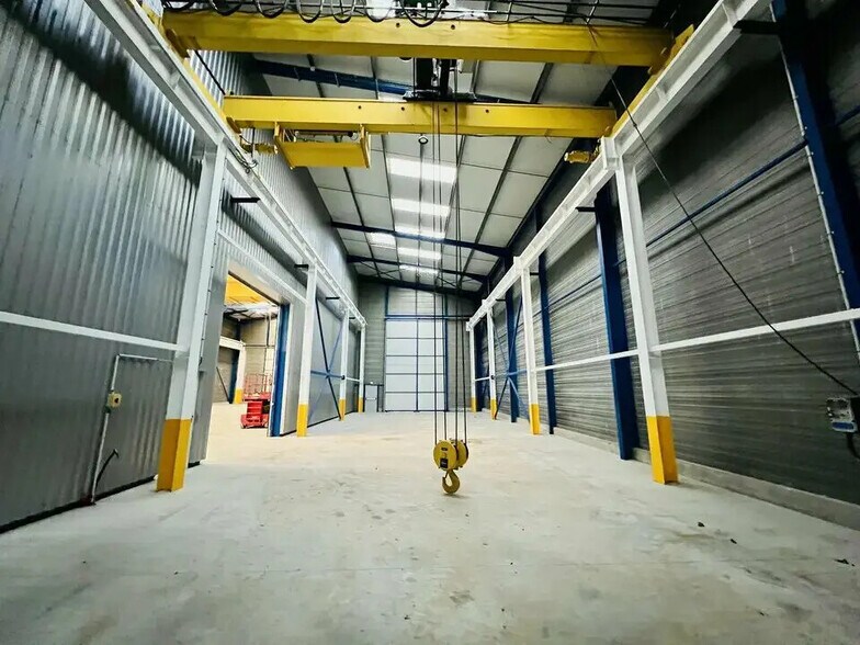Industriel/Logistique dans Tancarville à vendre - Photo de l’immeuble – Image 2 sur 3