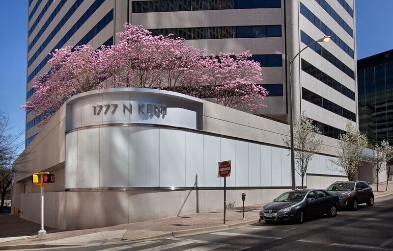 1777 N Kent St, Arlington, VA à louer - Photo de l’immeuble – Image 2 sur 7