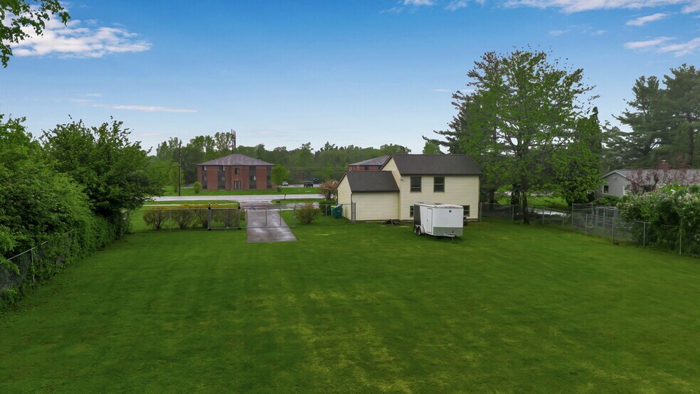 6272 Robinson Rd, Lockport, NY à vendre - Photo de l’immeuble – Image 3 sur 24