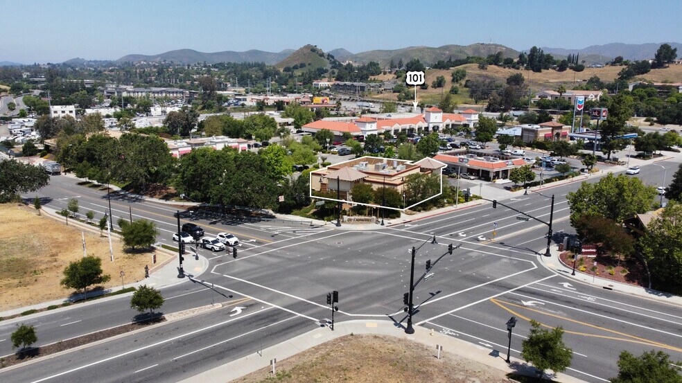 5001-5033 Kanan Rd, Agoura Hills, CA à louer - Photo de l’immeuble – Image 1 sur 15