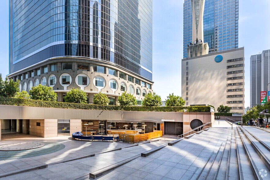 350 S Grand Ave, Los Angeles, CA à louer - Photo de l’immeuble – Image 1 sur 4
