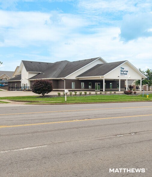 646 Lovers Ln, Bowling Green, KY à vendre - Photo de l’immeuble – Image 2 sur 4