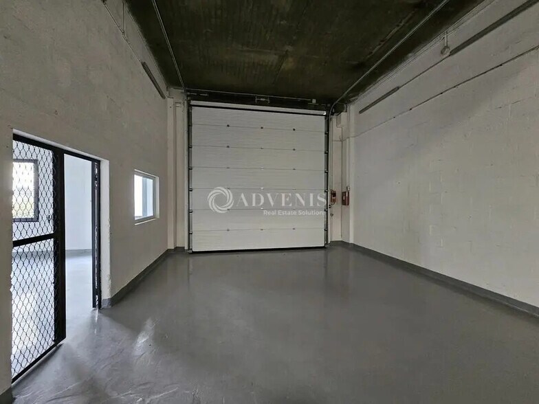 Local d’activités dans Gennevilliers à louer - Photo de l’immeuble – Image 3 sur 6