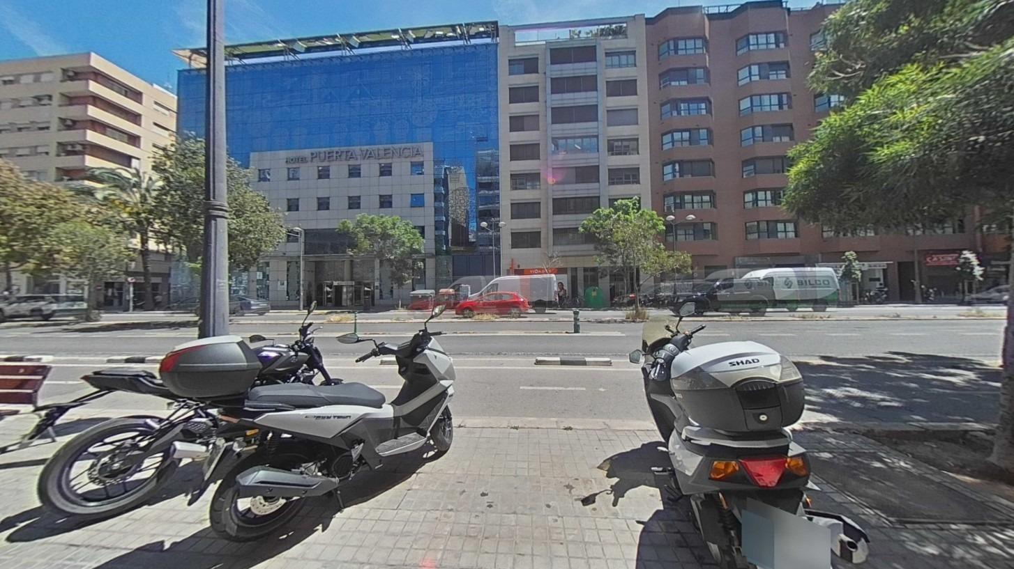 Local commercial dans València à vendre Photo de l’immeuble– Image 1 sur 15