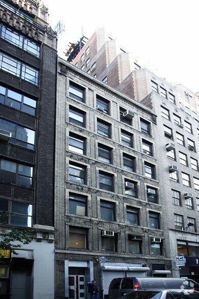 355-357 W 36th St, New York, NY à louer - Photo principale – Image 1 sur 6