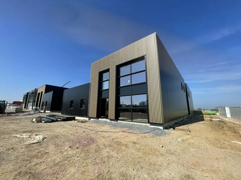 Local d’activités dans Colombelles à louer Photo de l’immeuble– Image 1 sur 9