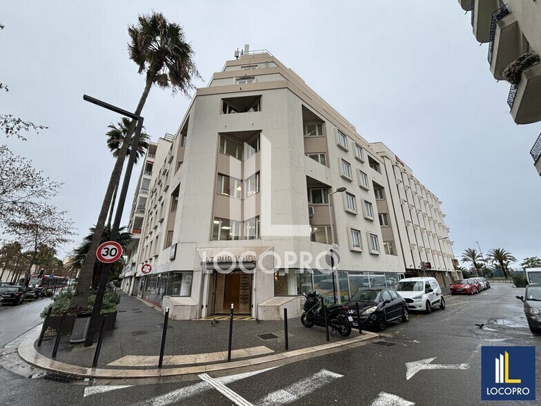 Bureau dans Nice à louer - Photo de l’immeuble – Image 1 sur 7