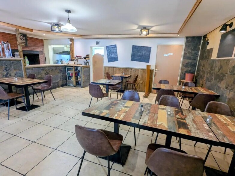 Local d’activités dans Frouzins à louer - Photo de l’immeuble – Image 3 sur 9