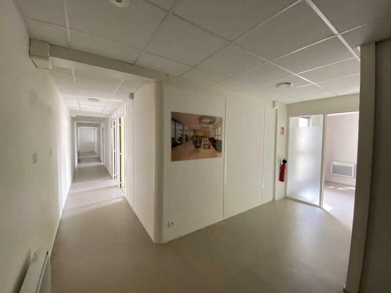 Bureau dans Rouen à louer - Photo de l’immeuble – Image 3 sur 4