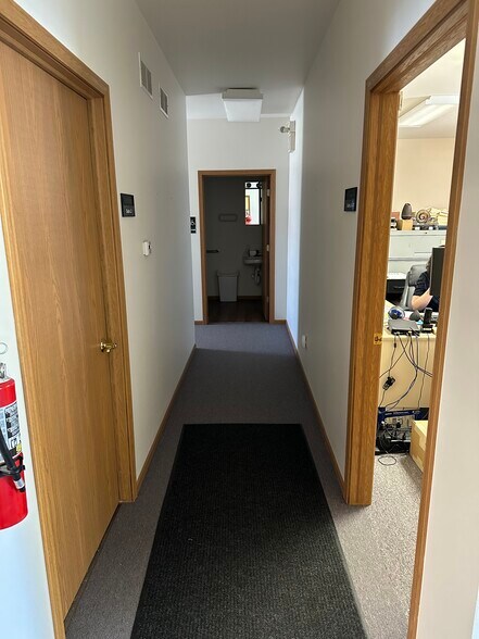 5404 W Elm St, Mchenry, IL à louer - Photo de l’immeuble – Image 3 sur 19