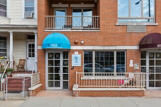 Plus de détails pour 2717 Crescent St, Astoria, NY - Bureau/Médical à louer