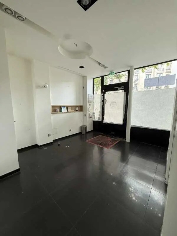 Local commercial dans Paris à louer Photo de l’immeuble– Image 1 sur 6