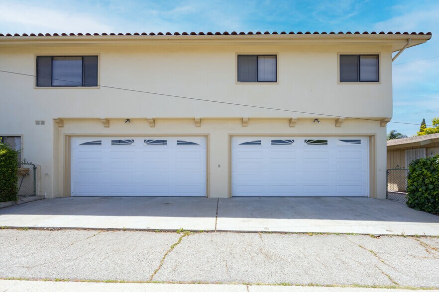 920 W Elberon Ave, San Pedro, CA à vendre - Photo de l’immeuble – Image 3 sur 16