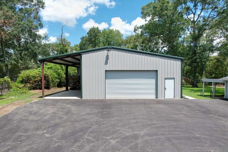9144 Sharyn Dr, Conroe, TX à louer - Photo de l’immeuble – Image 2 sur 13