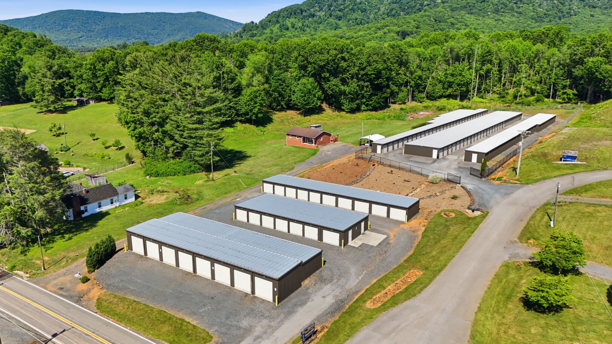 1139/1143 Old Hwy 16 hwy, Jefferson, NC à vendre Photo de l’immeuble– Image 1 sur 20