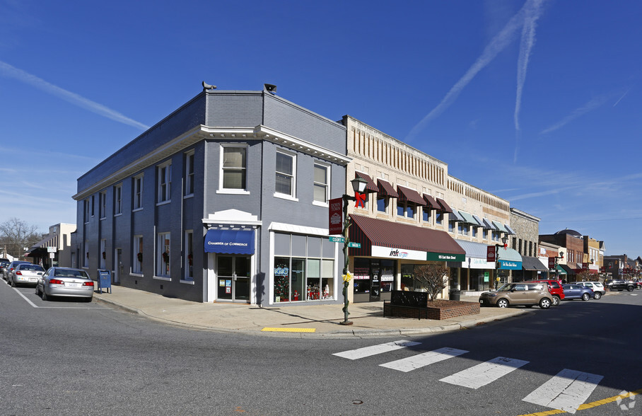 101 E Main St, Lincolnton, NC à louer - Photo de l’immeuble – Image 3 sur 3