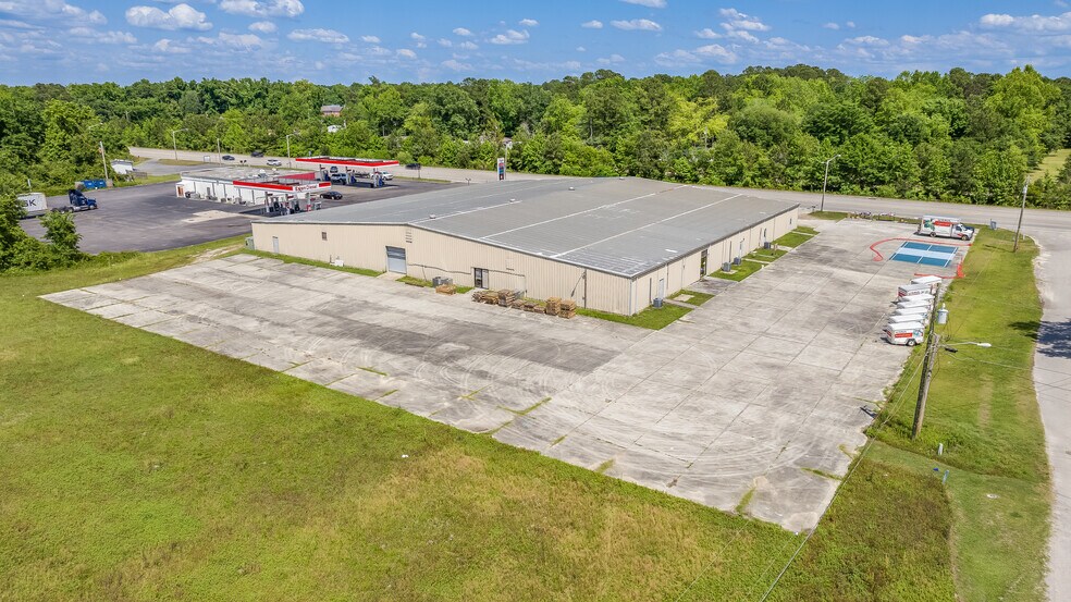3784 Byrnes Dr, Saint Stephen, SC à vendre - Photo de l’immeuble – Image 1 sur 24