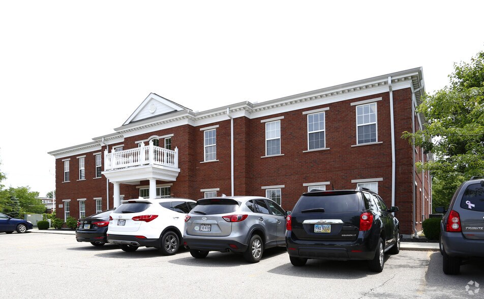 3860 Race Rd, Cincinnati, OH à vendre - Photo de l’immeuble – Image 1 sur 20