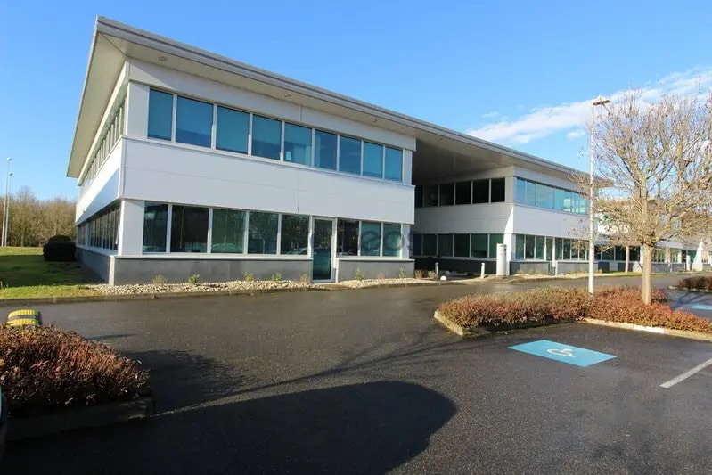 109 Rue Jean Bart, Labège à louer - Photo de l’immeuble – Image 3 sur 7