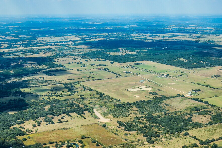 11513 Hahn Rd, Sealy, TX à vendre - Photo de l’immeuble – Image 3 sur 3