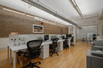 12 Broad St, Red Bank, NJ à louer Photo intérieure– Image 1 sur 11