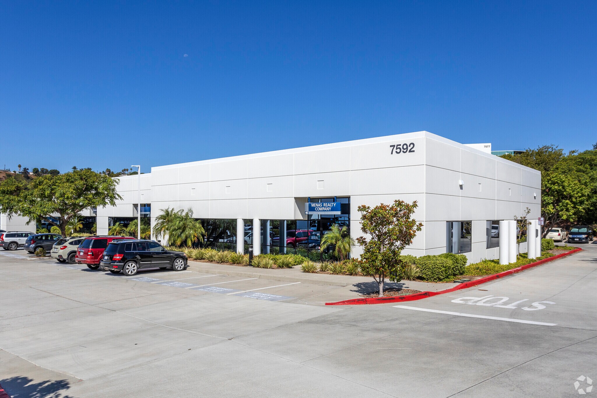 7592 Metropolitan Dr, San Diego, CA à vendre Photo principale– Image 1 sur 1