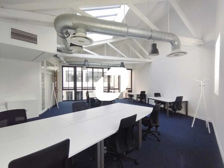 Bureau dans Paris à louer - Photo de l’immeuble – Image 2 sur 17