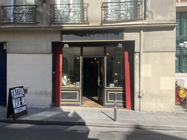 Plus de détails pour Local commercial à vendre