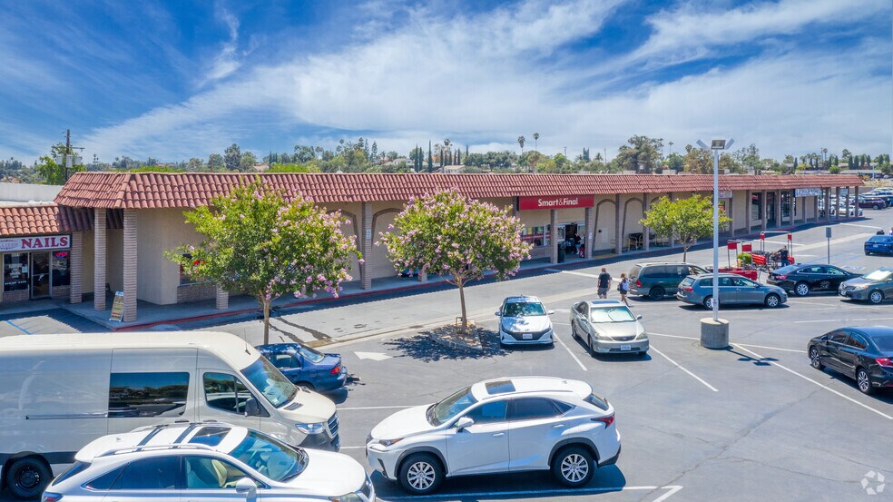 8617-8679 Baseline Rd, Rancho Cucamonga, CA à vendre - Photo de l’immeuble – Image 2 sur 23