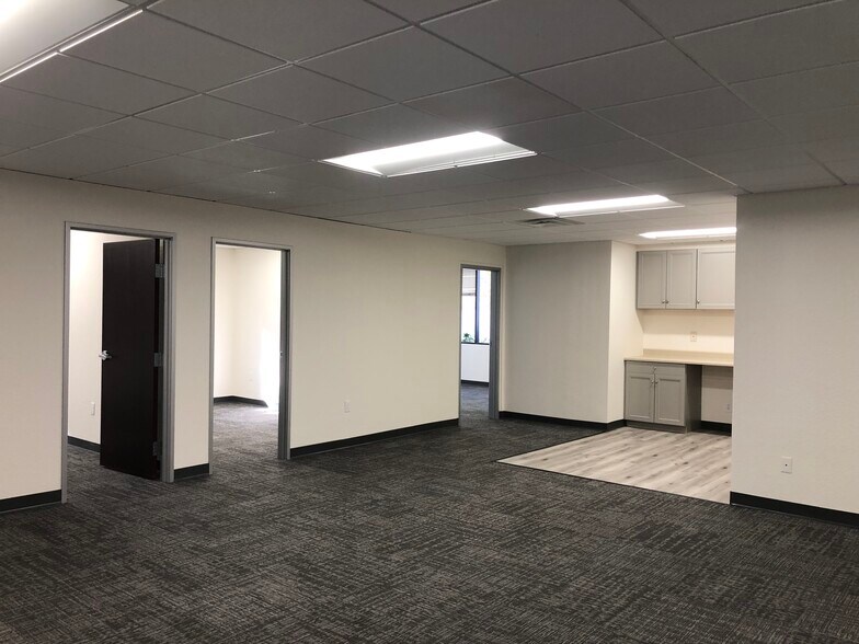 10214 N Tatum Blvd, Phoenix, AZ à louer - Photo intérieure – Image 2 sur 11