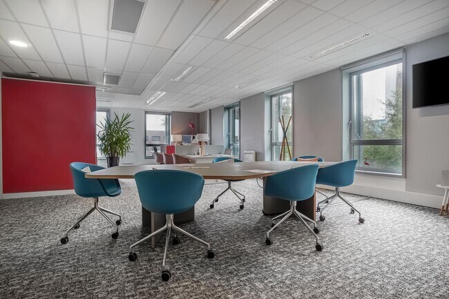 Plus de détails pour 32 Allée De Boutaut, Bordeaux - Bureau à louer