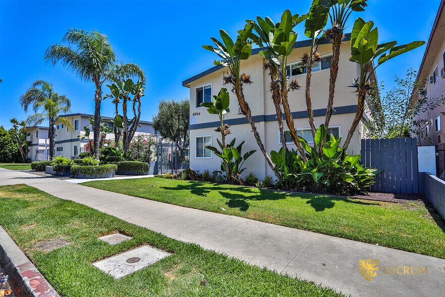 6944-6954 Coldwater Canyon Ave, North Hollywood, CA à vendre - Photo de l’immeuble – Image 2 sur 30
