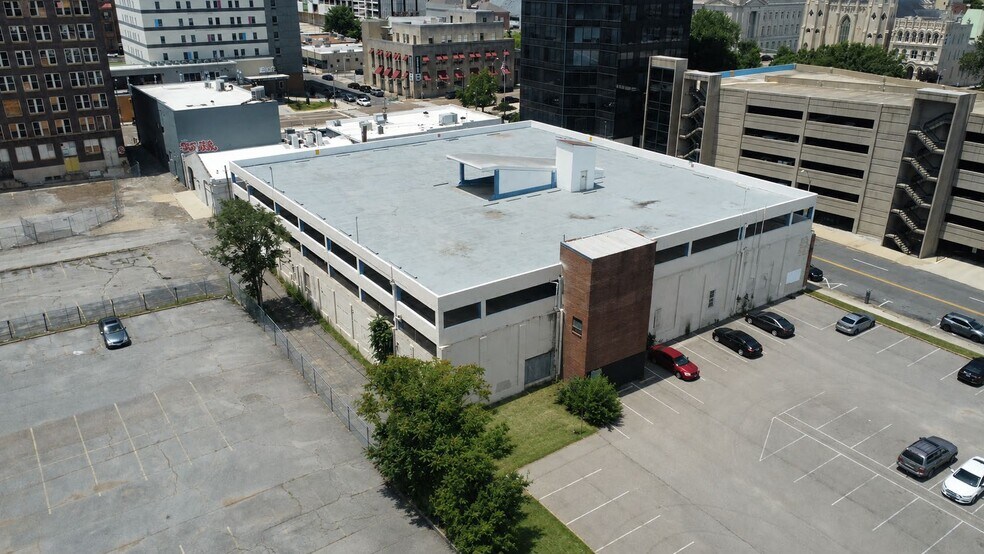 199 Jefferson Ave, Memphis, TN à vendre - Photo de l’immeuble – Image 3 sur 9