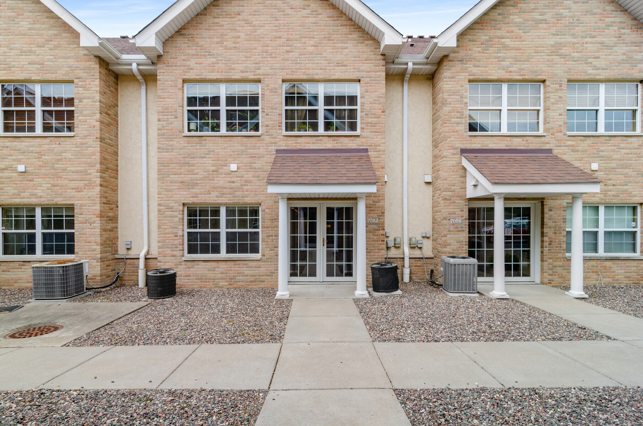 7082 E Fish Lake Rd, Maple Grove, MN à louer Photo principale– Image 1 sur 43