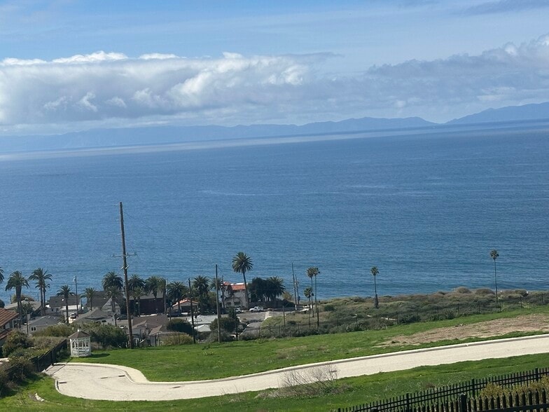 1482 Hamilton Ave, San Pedro, CA à vendre - Photo de l’immeuble – Image 3 sur 6