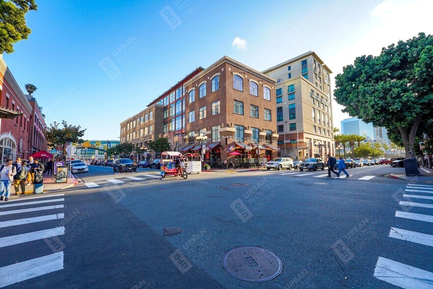 210-250 5th Ave, San Diego, CA à louer - Photo de l’immeuble – Image 1 sur 6