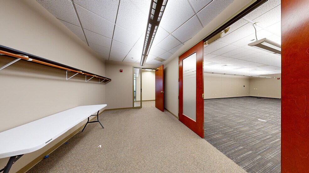 11414 W Park Pl, Milwaukee, WI à louer - Numérisation 3D Matterport – Image 2 sur 38