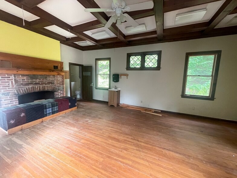 79 Route 32, North Franklin, CT à vendre - Photo intérieure – Image 2 sur 15
