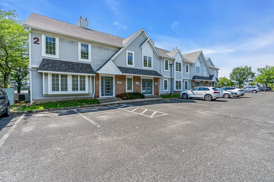 1 Bethany Rd, Hazlet, NJ à louer - Photo de l’immeuble – Image 2 sur 9