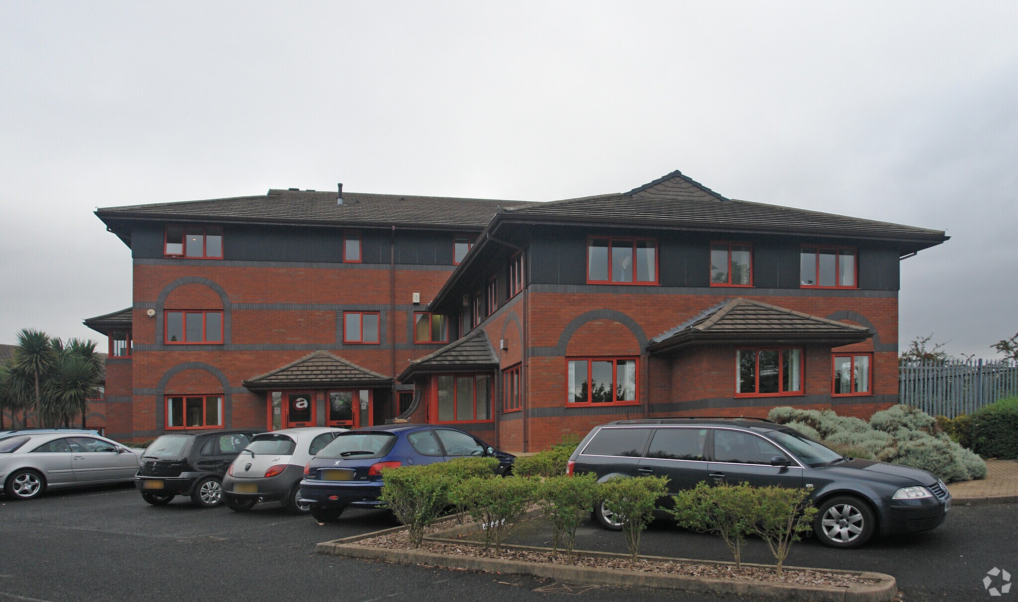Two Woods Ln, Brierley Hill à louer Photo principale– Image 1 sur 4