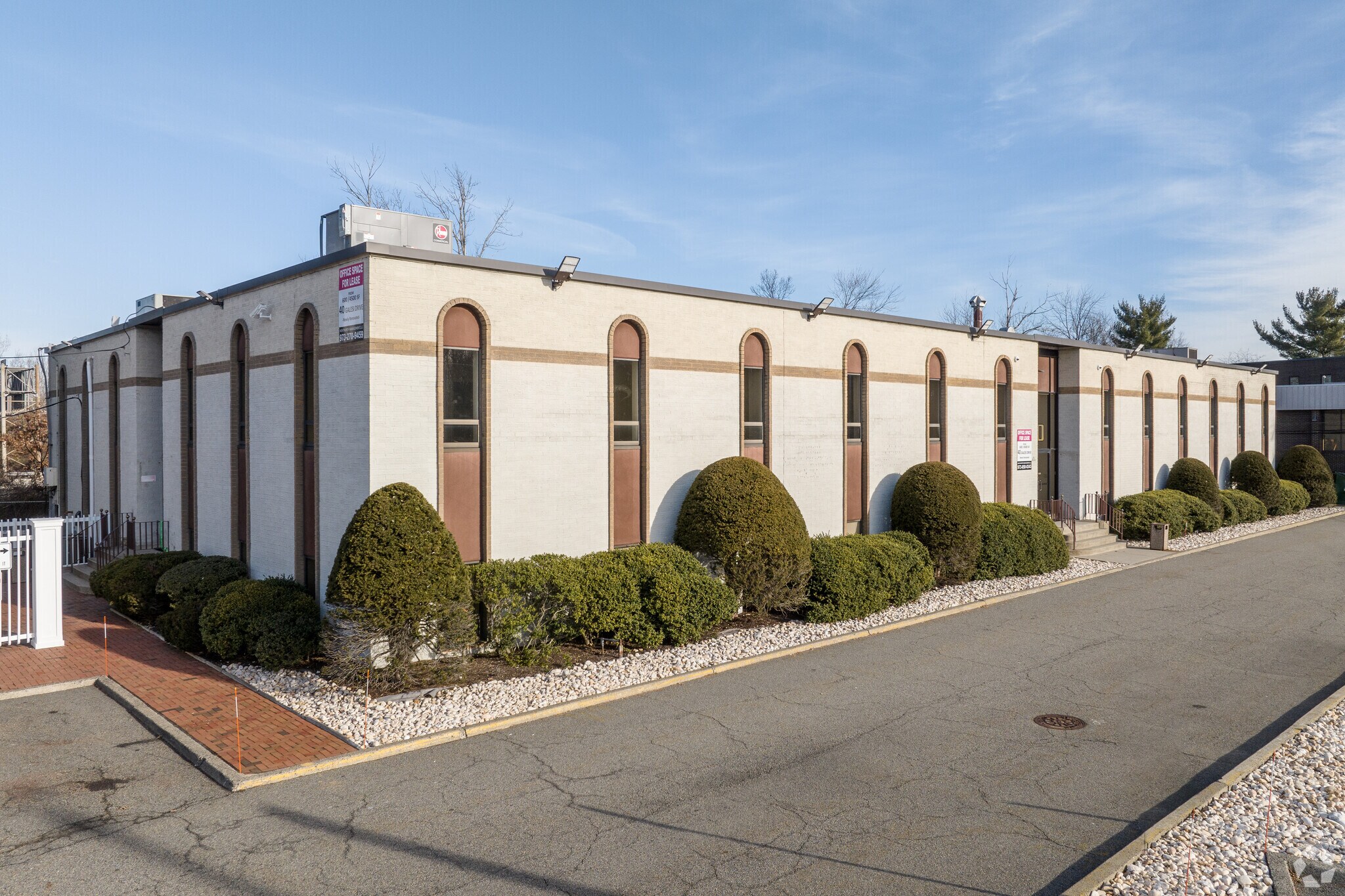 40 Galesi Dr, Wayne, NJ à louer Photo principale– Image 1 sur 38
