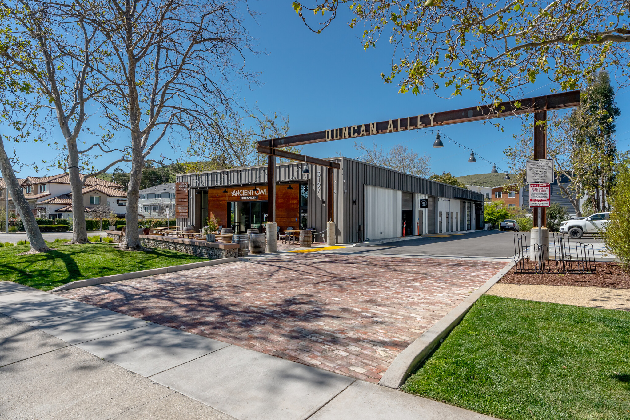 3197 Duncan Ln, San Luis Obispo, CA à louer Photo de l’immeuble– Image 1 sur 4