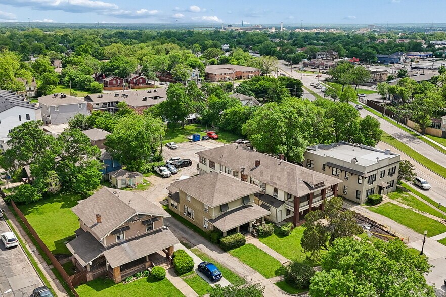 East Dallas - Full City Block portefeuille de 4 biens à vendre sur LoopNet.fr - Photo de l’immeuble – Image 1 sur 14