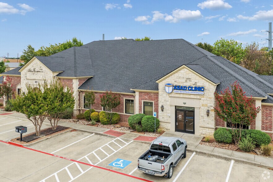 301 S Watters Rd, Allen, TX à louer - Photo de l’immeuble – Image 2 sur 4