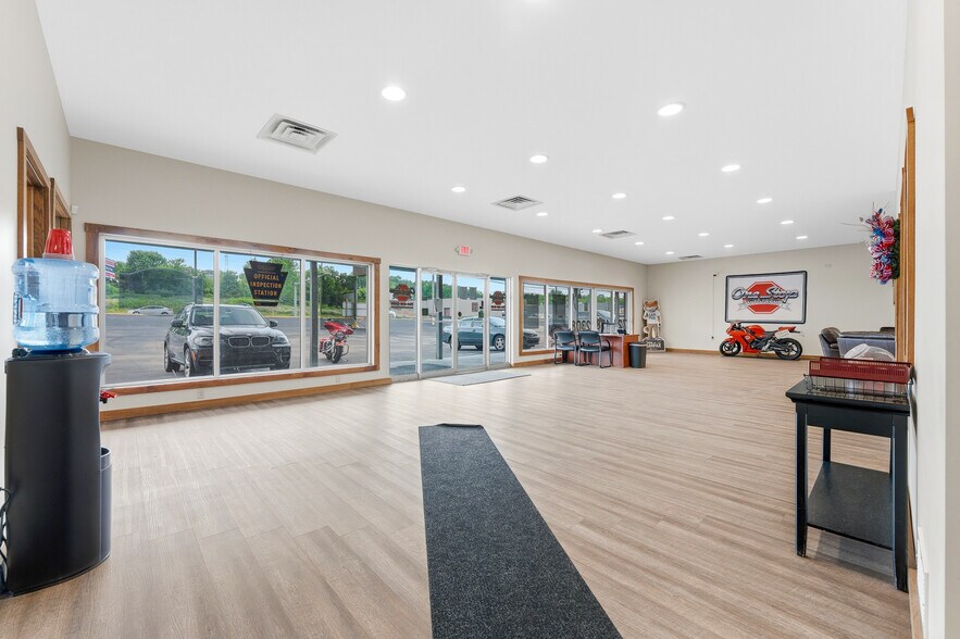 600 Pittsburgh Rd, Uniontown, PA à vendre - Photo de l’immeuble – Image 3 sur 47