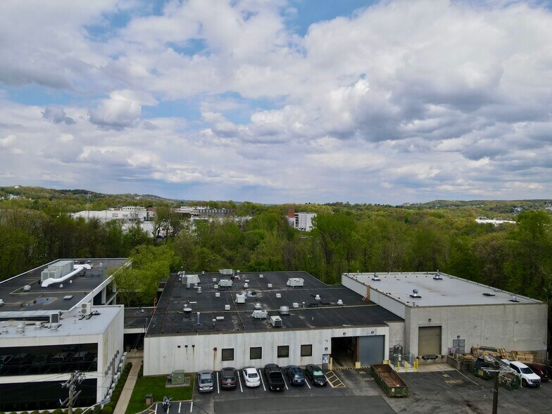 60 Gordon Dr, Totowa, NJ à vendre - Photo de l’immeuble – Image 2 sur 29
