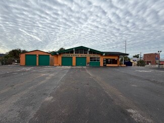 Plus de détails pour 10150 N Florida Ave, Tampa, FL - Local commercial à louer