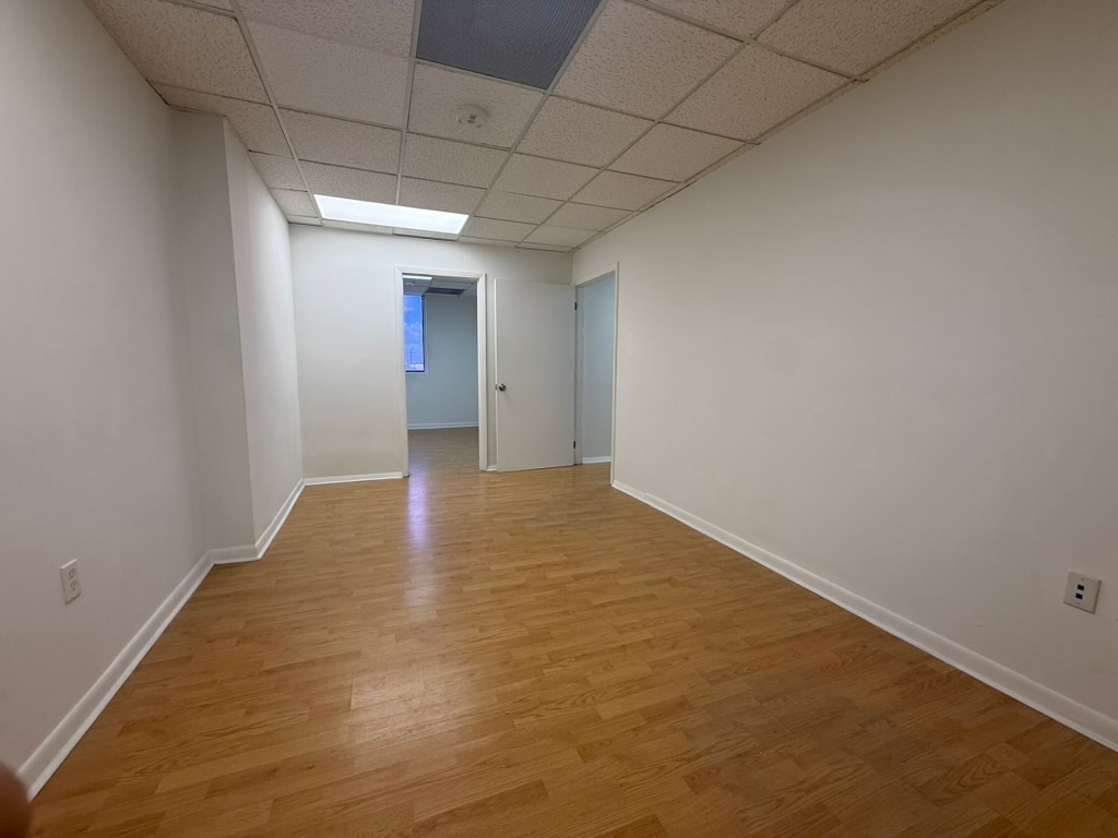 7506-7560 NW 70th St, Miami, FL à louer Photo intérieure– Image 1 sur 20