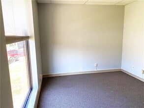 3110 Karnes Rd, Saint Joseph, MO à vendre Photo de l’immeuble– Image 1 sur 7